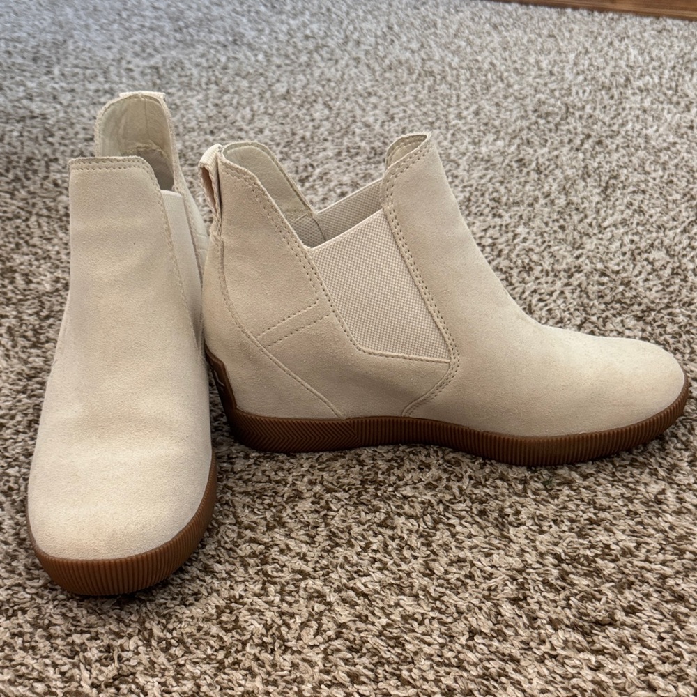 Sorel Cream Ankle Boots